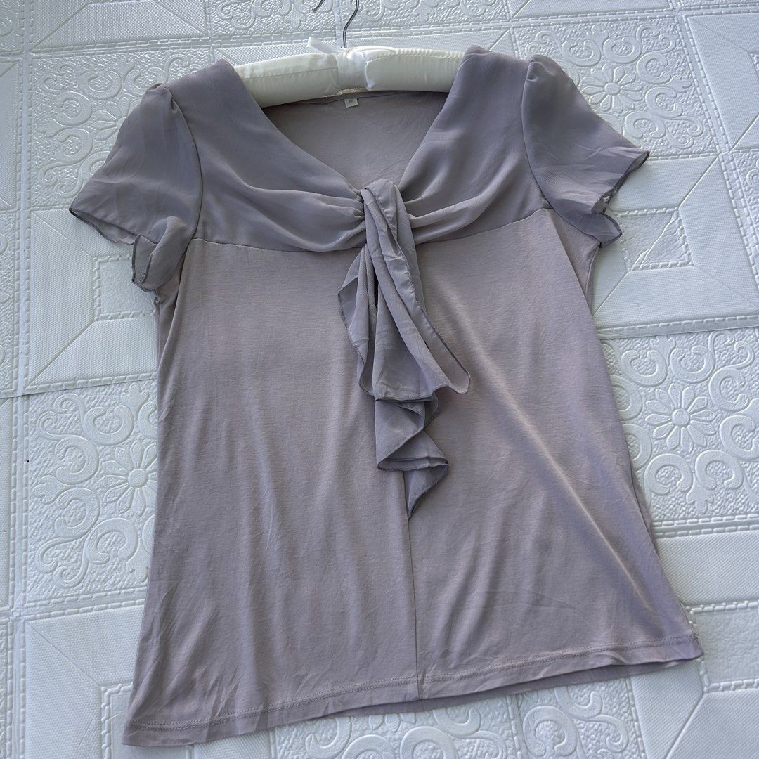light brown shoujo top (Category: Blouses) located in Baguio. Submitted by icandy.collects (Listing ID 1468310164, Image 2). Description: light muted brown shoujo top fits s-m -no flaws.