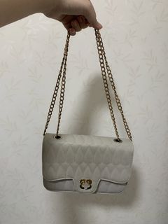 (Category: ) located in . Submitted by FashionFactory (Listing ID 1468369951, Image 1). Description: .