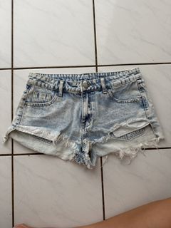(Category: ) located in . Submitted by elainempress (Listing ID 1468317021, Image 1). Description: .