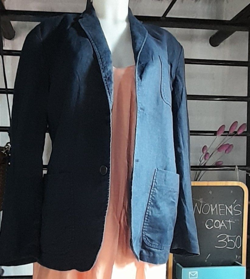 Linen Blue Women's Coat (Category: Coats, Jackets and Outerwear) located in Batangas. Submitted by norskieshoppe (Listing ID 1468293298, Image 1). Description: Medium- Semi- large.