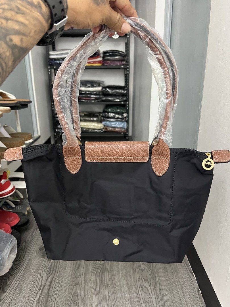 Longchamp Le Pliage Original Tote Bag (Category: Luxury Bags & Wallets) located in Bacoor. Submitted by southlocalgarage (Listing ID 1468344055, Image 2). Description: Longchamp Le Pliage Original Tote Bag Authentic Made in france As new condition No issue Dm to Purchase📩.