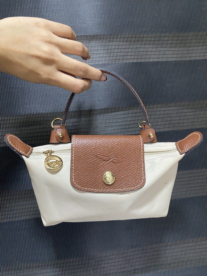 Longchamp-Style Mini (Category: Purses & Pouches) located in Manila. Submitted by jelz_ph (Listing ID 1468418771, Image 1). Description: see the image for deets - need cleaning only - No damage .