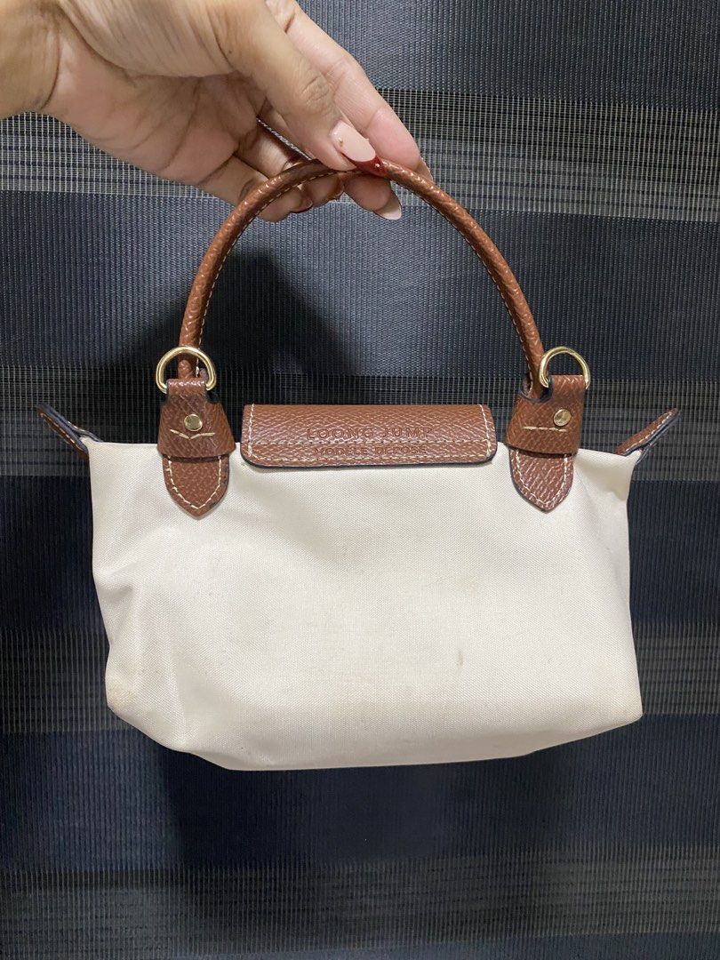 Longchamp-Style Mini (Category: Purses & Pouches) located in Manila. Submitted by jelz_ph (Listing ID 1468418771, Image 2). Description: see the image for deets - need cleaning only - No damage .