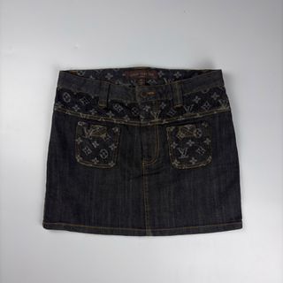 (Category: ) located in . Submitted by cast.archives (Listing ID 1468299920, Image 1). Description: .