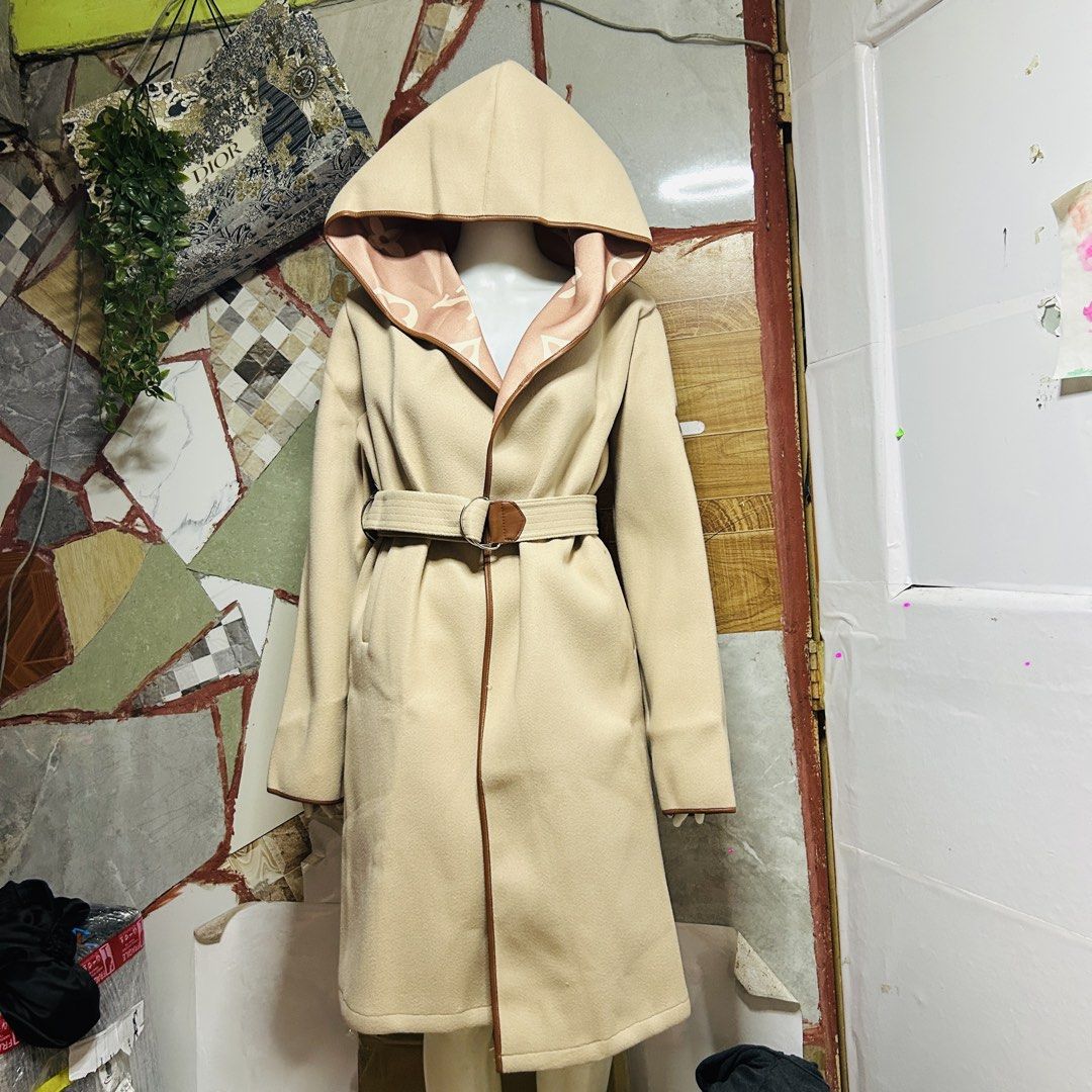 Louis vuitton coat (Category: Luxury Apparel) located in Baguio. Submitted by kckc_luxury (Listing ID 1468406891, Image 1). Description: 🌸 TINY PINK SPOTS ARE LENS DAMAGE, NOT CLOTH STAINS ————————— ❗️KINDLY READ BEFORE MAKING AN OFFER❗️ LISTING DETAILS size:Large width x length (inches):24x42 condition: EXCELLENT --- MOP: Gcash / BPI MOD: J&T / JRS LOCATION: Baguio City --- NOTE: • Manage your expectations • Photos did not go under any edit but