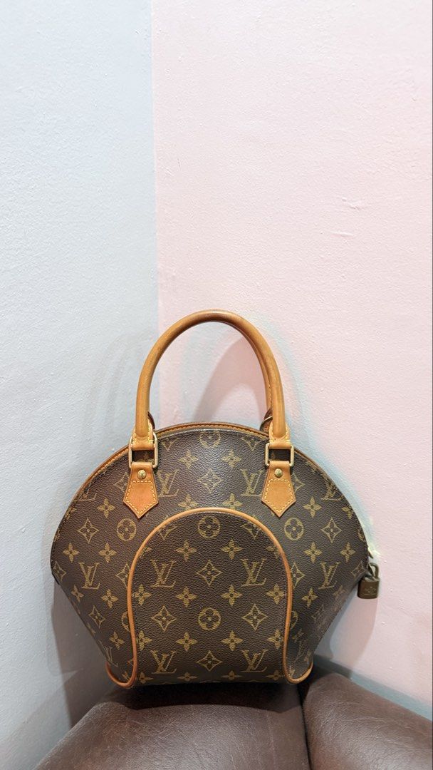 Louis Vuitton Ellipse PM (Category: Luxury Bags & Wallets) located in Manila. Submitted by airabyou (Listing ID 1468497483, Image 1). Description: Louis Vuitton Ellipse PM 25K original.