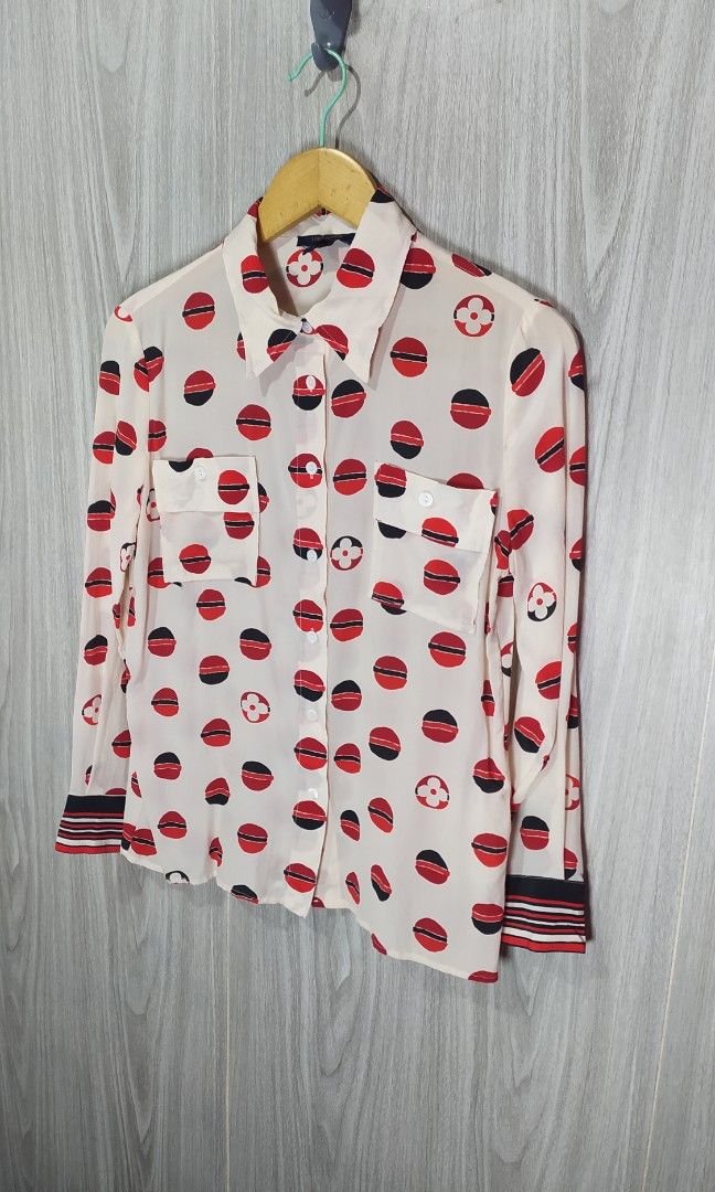 Louis Vuitton Long Sleeve Silk Button Up Blouse (Category: Blouses) located in Naga. Submitted by secondspinv2 (Listing ID 1468441761, Image 2). Description: Louis Vuitton Long Sleeve Silk Button Up Blouse ✅Size: S ✅Width: 18.5 ✅Length: 24 ✅Sleeve: 22 ✅Color Rate: 9.5/10 ✅No Issue ✅Need Wash ✅Location: Bicol Naga City, Camarines Sur ✅Courier: J&T Express/Flash Express ✅MOP: Gcash only.