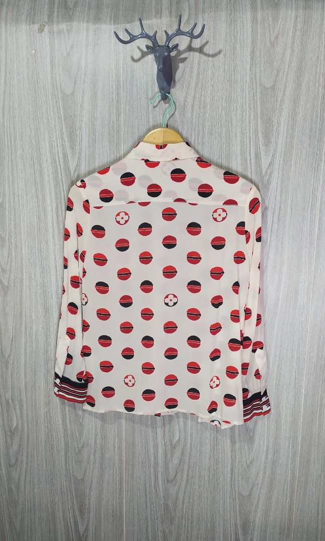 Louis Vuitton Long Sleeve Silk Button Up Blouse (Category: Blouses) located in Naga. Submitted by secondspinv2 (Listing ID 1468441761, Image 3). Description: Louis Vuitton Long Sleeve Silk Button Up Blouse ✅Size: S ✅Width: 18.5 ✅Length: 24 ✅Sleeve: 22 ✅Color Rate: 9.5/10 ✅No Issue ✅Need Wash ✅Location: Bicol Naga City, Camarines Sur ✅Courier: J&T Express/Flash Express ✅MOP: Gcash only.