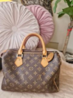 (Category: ) located in . Submitted by mycloset525clotheshoppe (Listing ID 1468289728, Image 1). Description: .