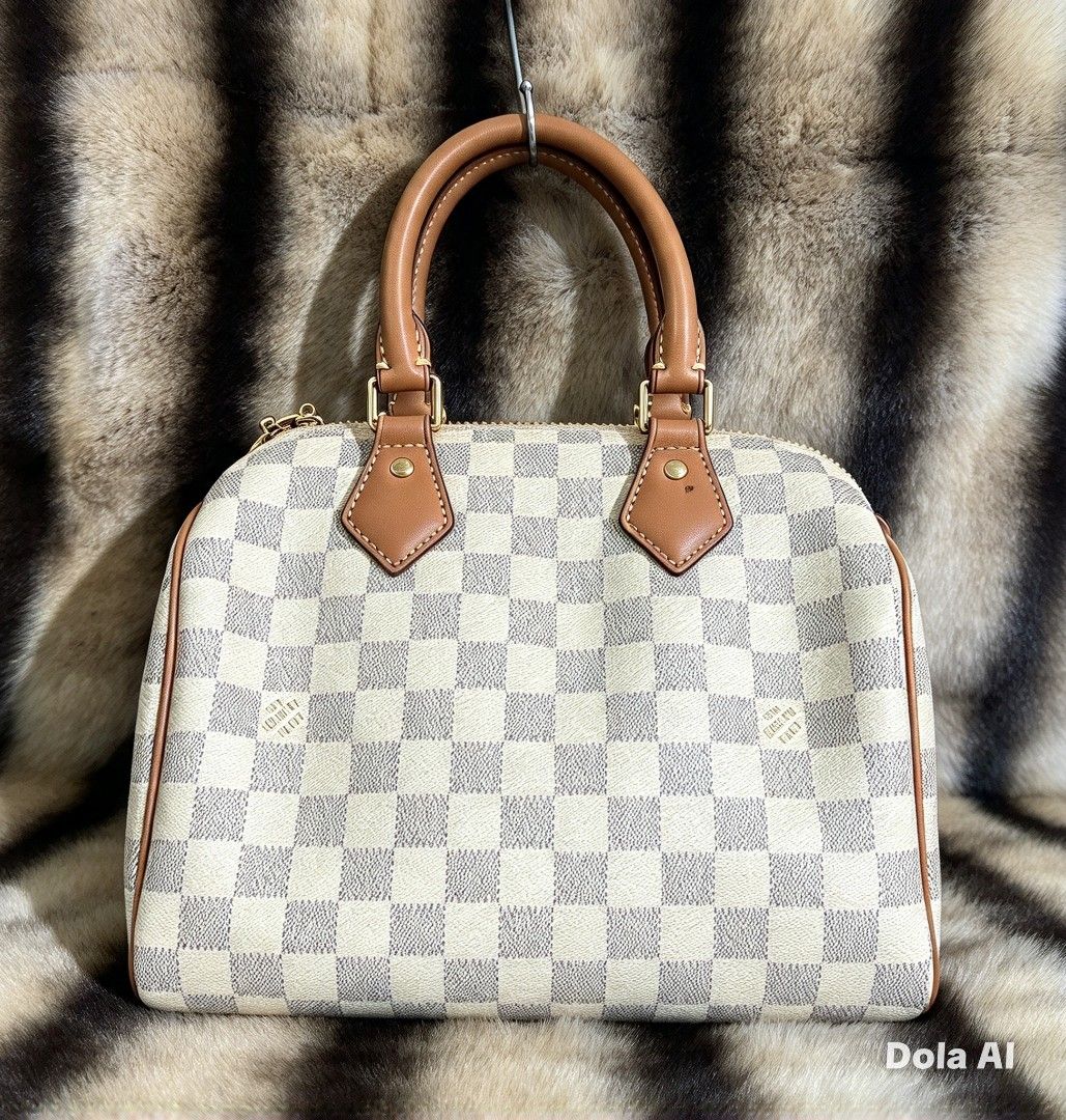 Louis Vuitton speedy 25 (Category: Luxury Bags & Wallets) located in Iloilo. Submitted by ukaynizoee (Listing ID 1468428789, Image 1). Description: preloved bags but we'll loved pm is the key negotiable.