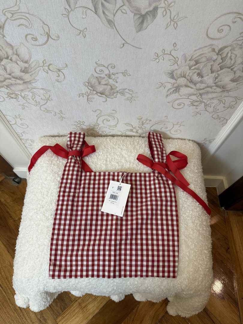 Love Bonito Red Gingham Bag (Category: Purses & Pouches) located in Quezon City. Submitted by vpauline (Listing ID 1468331231, Image 2). Description: with tag.