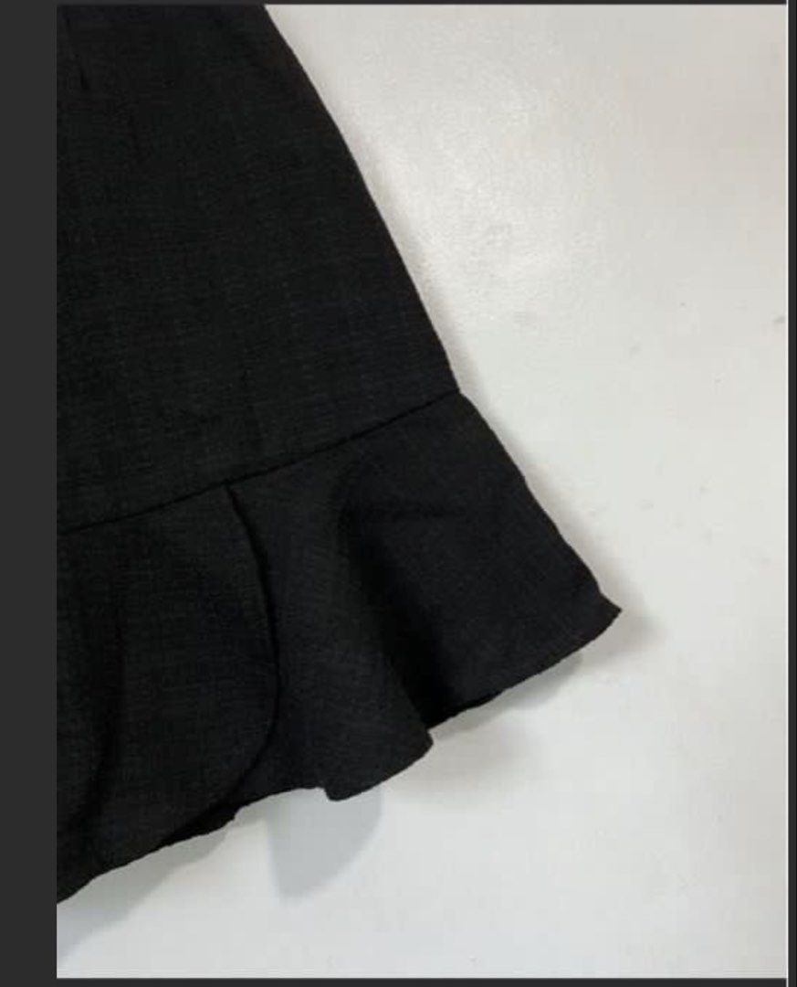 LOVE BONITO skirt (Category: Skirts) located in San Jose del Monte. Submitted by senorita_wella (Listing ID 1468429009, Image 3). Description: .