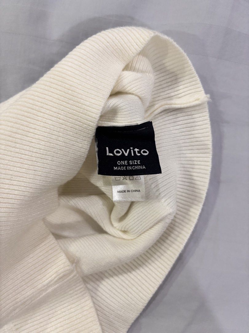 Lovito White Ribbed Knit Tank Top (Category: Sleeveless) located in Manila. Submitted by secondcycle.ph (Listing ID 1468428562, Image 2). Description: - Brand: Lovito - Color: White - Style: Sleeveless ribbed top knitted - Fit: One size (soft and stretchy fabric with a thicker ribbed hem) - brand new never used - Versatility: Great for layering or wearing on its own with jeans or skirts rfs: bought a few years ago and never reached for it, declut