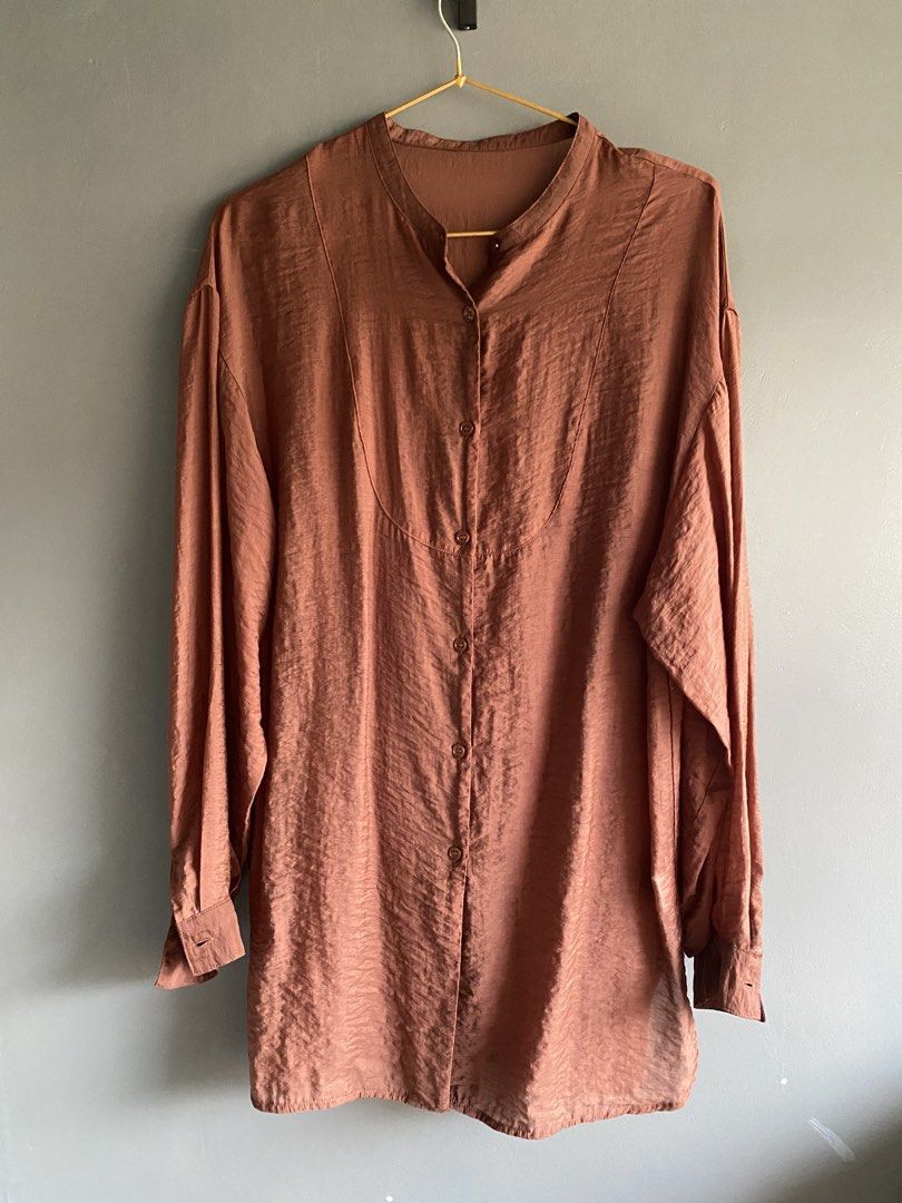 Lowrys Farm Rich Brown Top (Category: Longsleeves) located in Cebu City. Submitted by janb85 (Listing ID 1468360112, Image 2). Description: Medium to large fit Sheer fabric Made by known jp brand for producing quality clothing .
