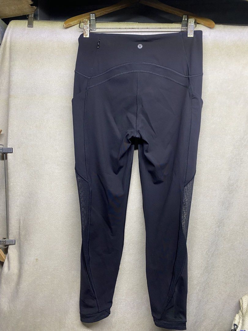 Lululemon - mesh leggings (Category: Activewear) located in Valenzuela. Submitted by rektasource.ph (Listing ID 1468410384, Image 1). Description: Lululemon - mesh leggings Size 8 on tag Length: 35 Waist: 29-31.