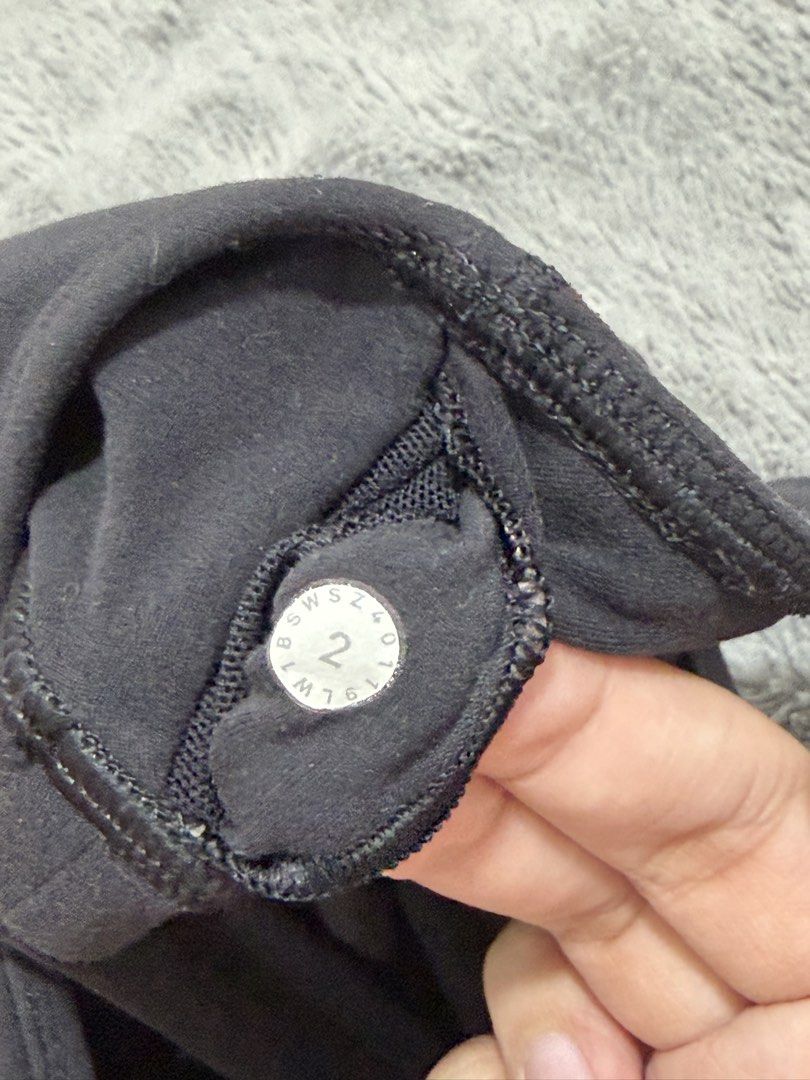 Lululemon Align Tank Top (Category: Activewear) located in Dasmarinas. Submitted by shoppingaccount__ (Listing ID 1468334848, Image 3). Description: size 2 xs-s.