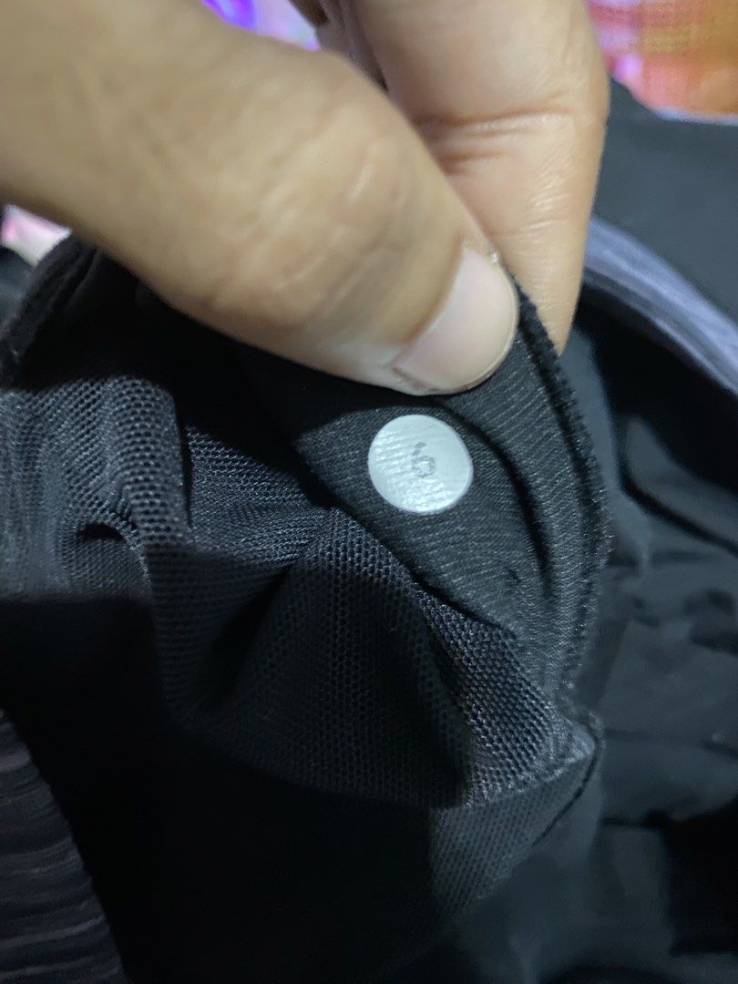 Lululemon Athletic Tank Top (Category: Activewear) located in Bulacan. Submitted by _myarchive (Listing ID 1468406338, Image 3). Description: size 6 No issue.