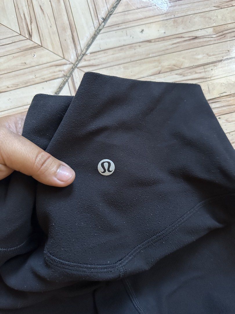 Lululemon Black Align Leggings Size 2 (Category: Activewear) located in Angeles City. Submitted by alejeong27 (Listing ID 1468334638, Image 3). Description: may butas po nasa last picture .