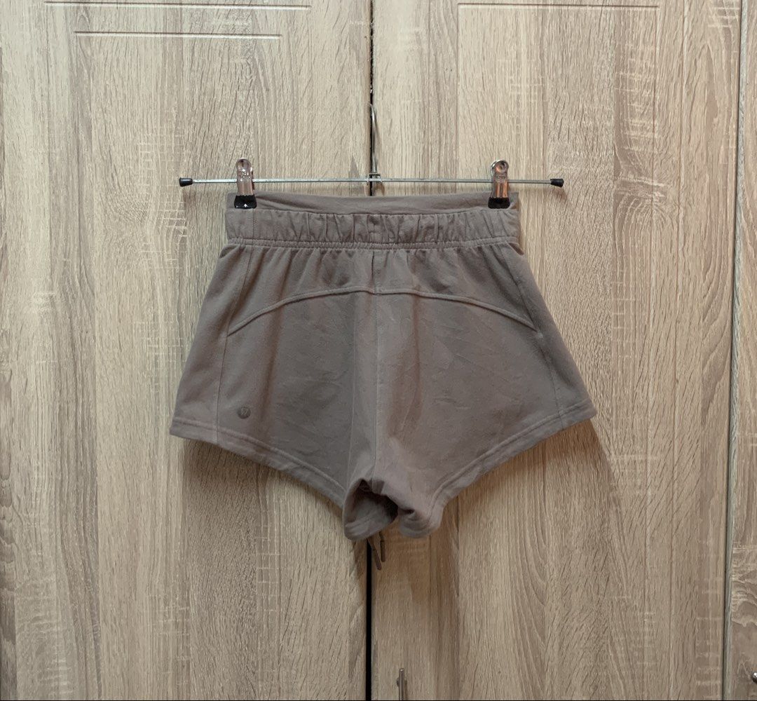 Lululemon Inner Glow High-Rise Short 3" (Category: Activewear) located in Bocaue. Submitted by mndzeey (Listing ID 1468301725, Image 3). Description: Lululemon Inner Glow High-Rise Short 3" Dot 2 Size 26 to 29 Length -11 Hem -12 Excellent No issues Authentic Cut main tag only Cotton fabric.