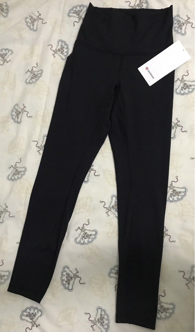 Lululemon Legging (Category: Activewear) located in Manila. Submitted by freshlemon58885 (Listing ID 1468397074, Image 1). Description: Square Tag 4 With 2 side pockets Very comfy to wear super soft texture.