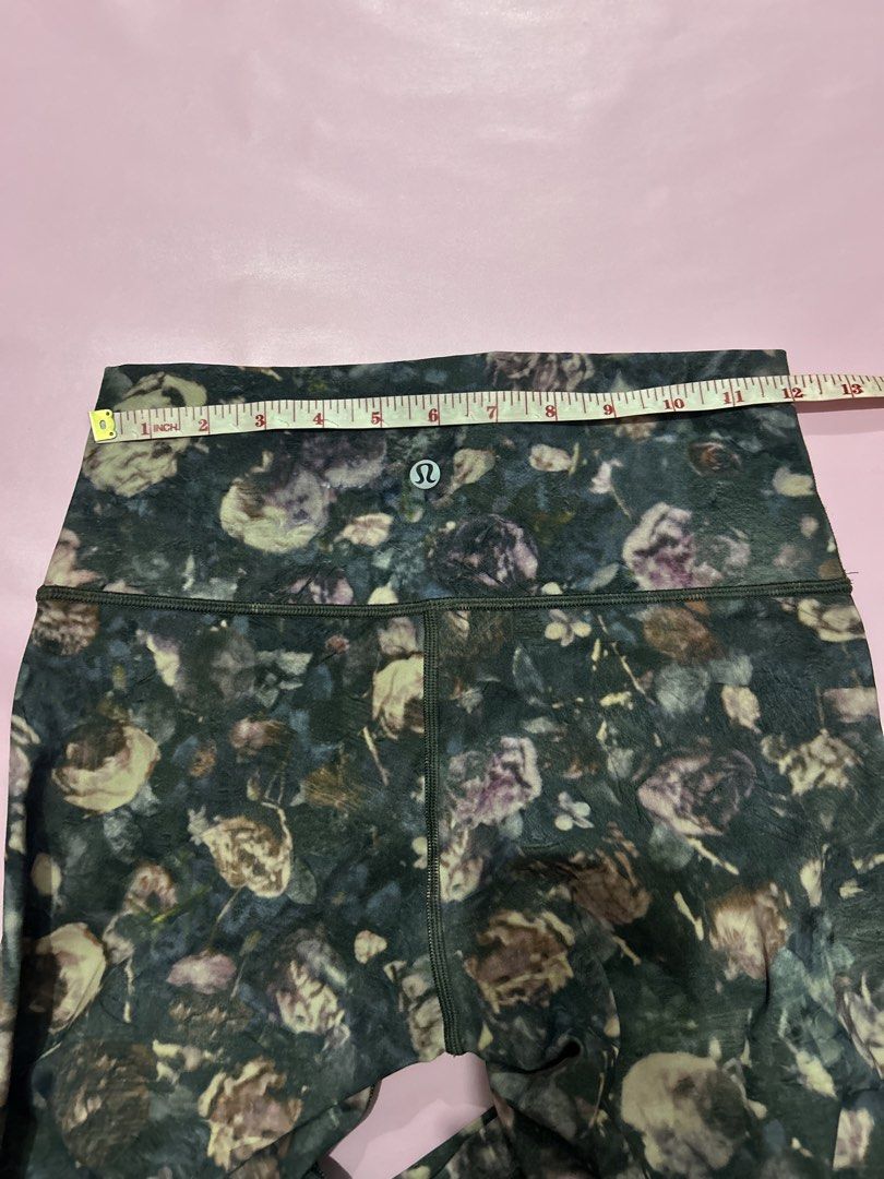 Lululemon Leggings (Category: Activewear) located in Manila. Submitted by chen_clybelles (Listing ID 1468399643, Image 2). Description: .
