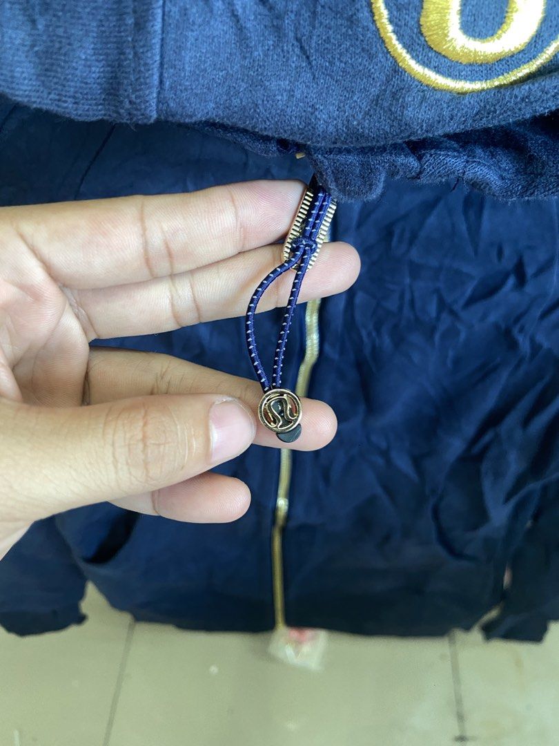 LULULEMON SCUBA HOODIE JACKET - 6 (Category: Coats, Jackets and Outerwear) located in Manila. Submitted by dailystrategythrift (Listing ID 1468311518, Image 3). Description: LULULEMON SCUBA HOODIE JACKET SIZE 6 ON TAG & DOT EXCELLENT CONDITION💯❤️ LOCATION LASPIÑAS CITY.