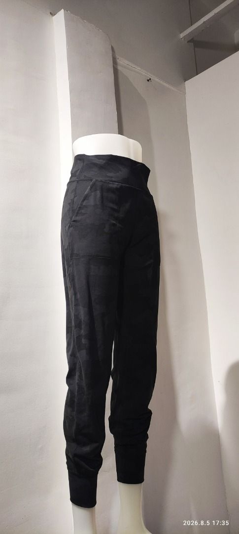 Lululemon (size 6) Align Joggers (Category: Activewear) located in Calamba. Submitted by lulu.thrift.finds (Listing ID 1468462706, Image 2). Description: Lululemon Size 6 Align Joggers No discount for single items. Can give a little discount for multiple-item purchases. Kindly check my store, selling all lulu :) First to pay basis Payment via GCash only Shipped thru Jnt within 2-3 days Free shipping for min 1.5k purchase Items will only be reserv