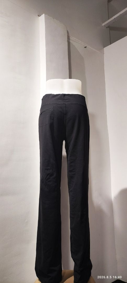Lululemon (size 6) Pants (Category: Activewear) located in Calamba. Submitted by lulu.thrift.finds (Listing ID 1468459239, Image 3). Description: Lululemon Size 6 Pants No discount for single items. Can give a little discount for multiple-item purchases. Kindly check my store, selling all lulu :) First to pay basis Payment via GCash only Shipped thru Jnt within 2-3 days Free shipping for min 1.5k purchase Items will only be reserved for 1 day, wi
