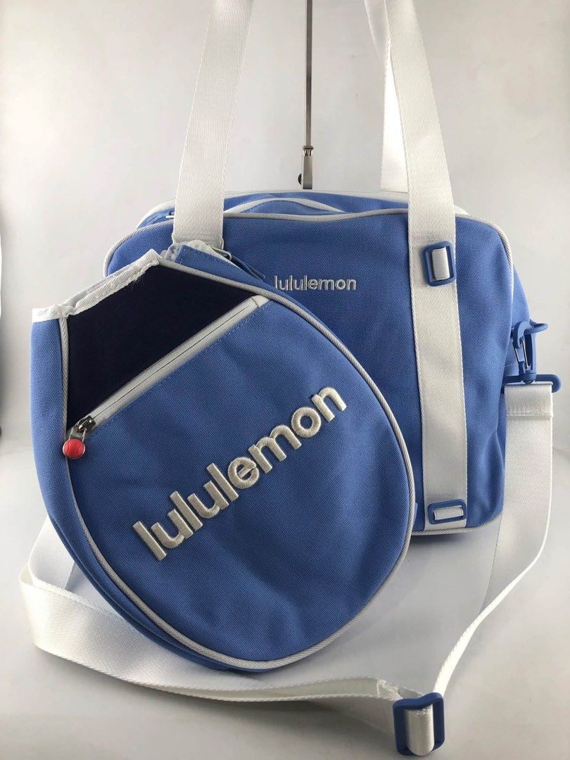 Lululemon Small Racket Bag 16.5L (Category: Shoulder Bags) located in Binan City. Submitted by pinkykeenshop (Listing ID 1468284506, Image 1). Description: .