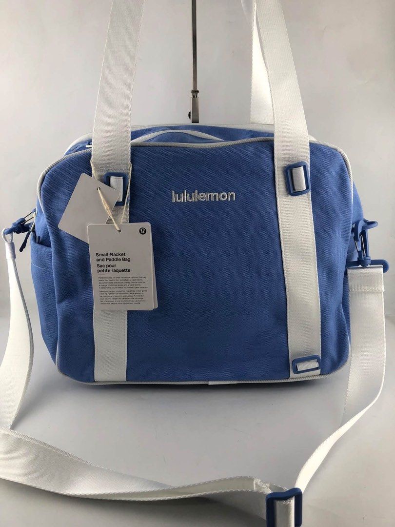 Lululemon Small Racket Bag 16.5L (Category: Shoulder Bags) located in Binan City. Submitted by pinkykeenshop (Listing ID 1468284506, Image 2). Description: .