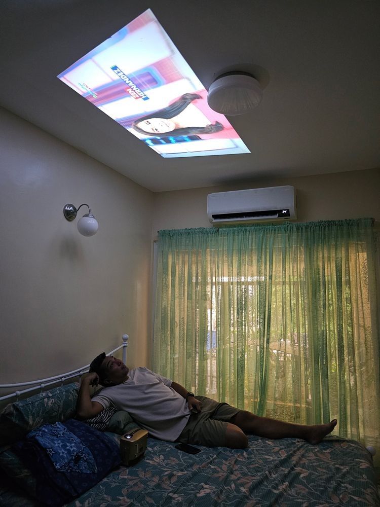 Lumos float projector (Category: Projectors) located in Caloocan City. Submitted by swiftmountain.0b7018 (Listing ID 1468385152, Image 2). Description: used once for review..