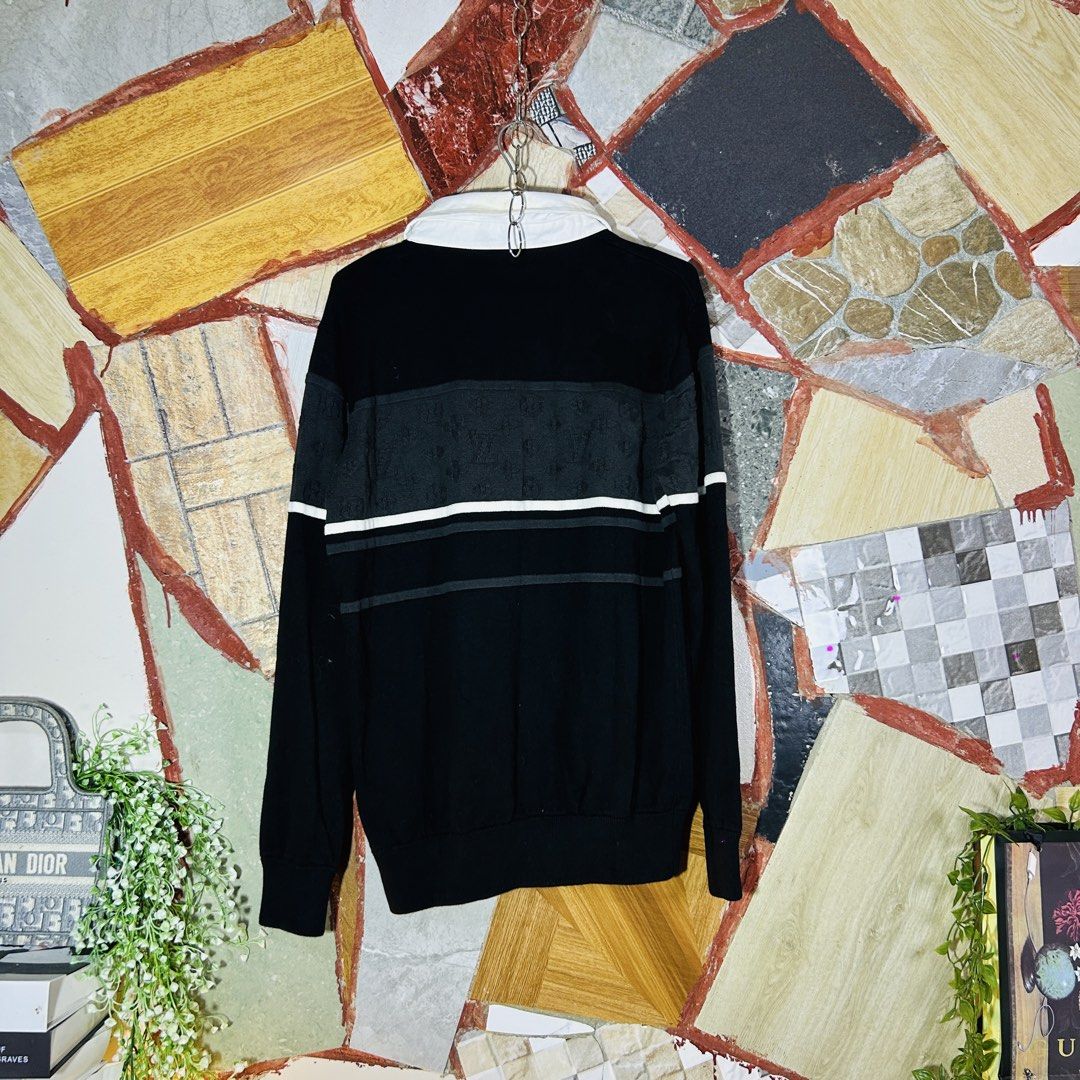 LV knit jacket (Category: Luxury Apparel) located in Baguio. Submitted by kckc_luxury (Listing ID 1468403550, Image 3). Description: 🌸 TINY PINK SPOTS ARE LENS DAMAGE, NOT CLOTH STAINS ————————— ❗️KINDLY READ BEFORE MAKING AN OFFER❗️ LISTING DETAILS size:Large width x length (inches):25x28 condition: Good /Need wash --- MOP: Gcash / BPI MOD: J&T / JRS LOCATION: Baguio City --- NOTE: • Manage your expectations • Photos did not go under any edit b