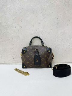 (Category: ) located in . Submitted by jscollectionbags (Listing ID 1468317619, Image 1). Description: .