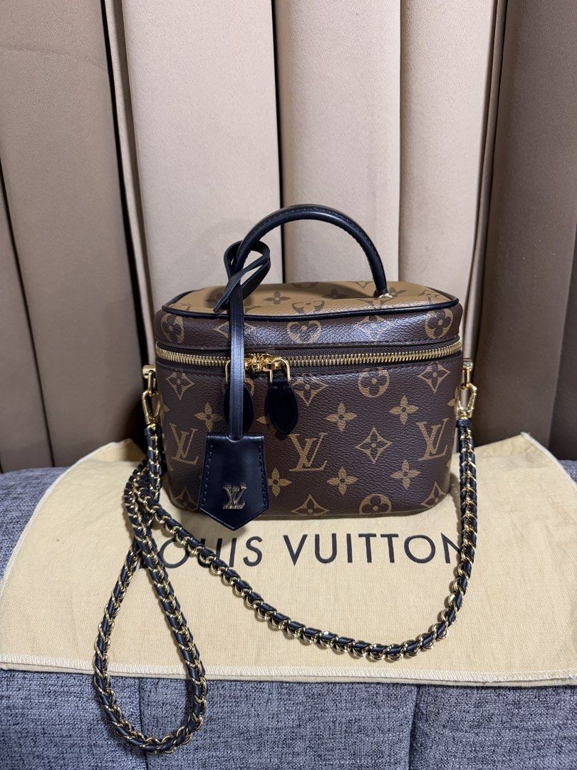 LV Vanity (microchipped) (Category: Cross-body Bags) located in Quezon City. Submitted by aga7delosr53446 (Listing ID 1468382697, Image 1). Description: .