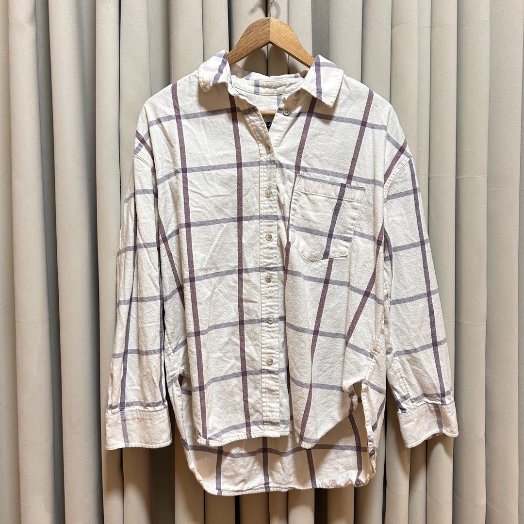 L-XL Universal Thread Plaid Button Down (Category: Longsleeves) located in Rizal. Submitted by from99abovecloset (Listing ID 1468376717, Image 1). Description: CODE:012 Size: L-XL Armhole (laid flat):10” Bust (around): 50” Length (laid flat): 30” Cotton | loose | like new.
