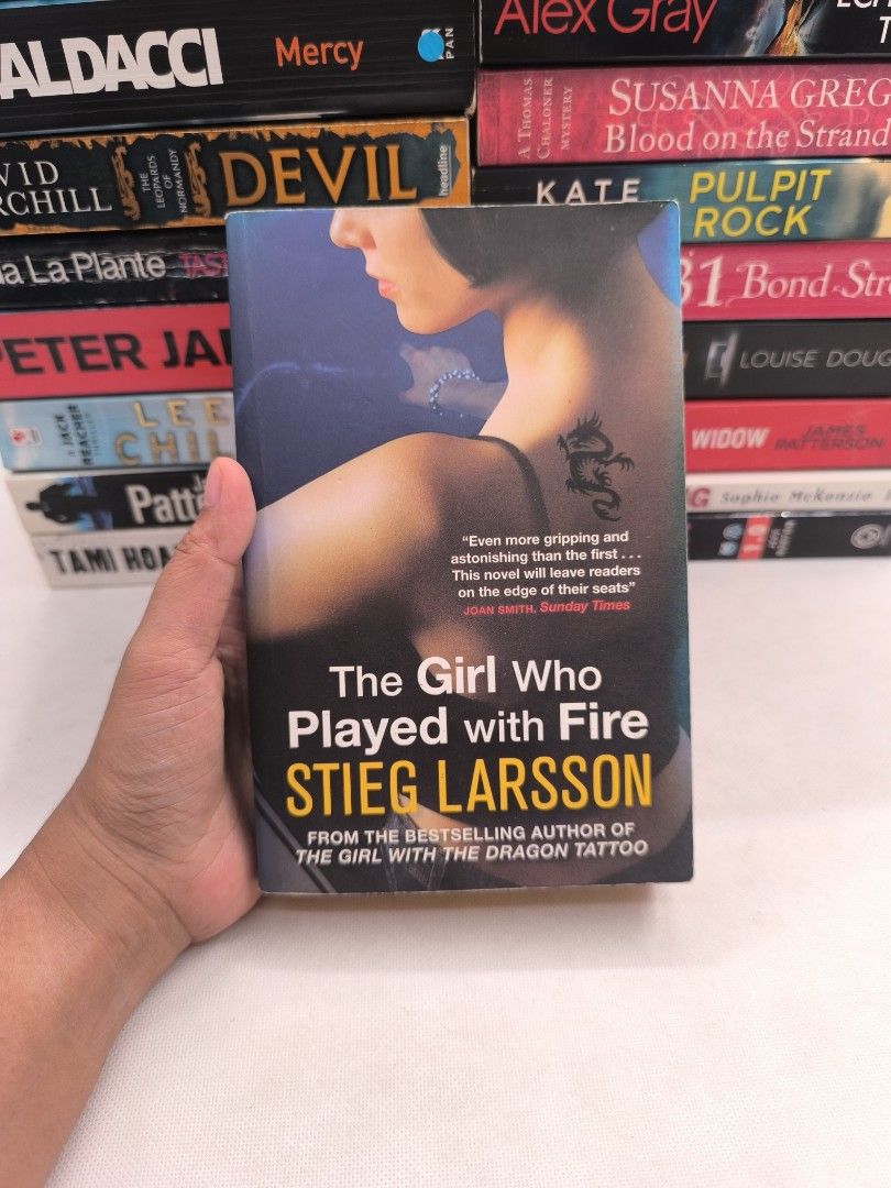 Thriller Books (Category: Storybooks) located in Manila. Submitted by enen2020 (Listing ID 1468290314, Image 3). Description: UNREADABLE PLOT TWISTS FOR JUST ₱99! 🚨 Swipe left to find your next obsession. These spine-chilling thrillers and mind-bending mysteries are up for grabs at a flat rate of only ₱99 each! 😱👇 • Condition: Excellent pre-loved books. • Stock: Only 1 copy available per title! • How to buy: Comment "MINE + Book Title" or send