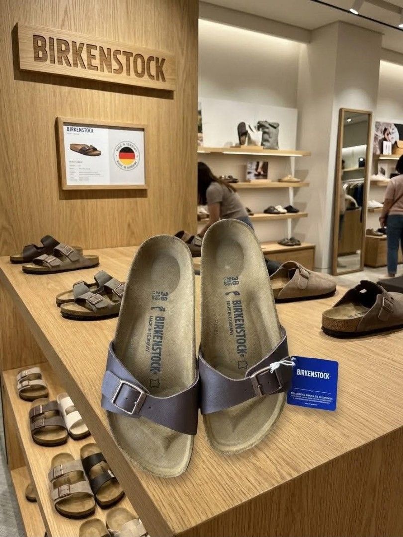 MADRID DARK BROWN (Category: Flats & Sandals) located in Angeles City. Submitted by truehawk_95a40c (Listing ID 1468292754, Image 3). Description: INVENTORY SA LE ❤️ madrid dark brown 35/38/38/41/42/43 Php 2999 except 35/38/39 Php 4999 Available onhand and ready to ship.