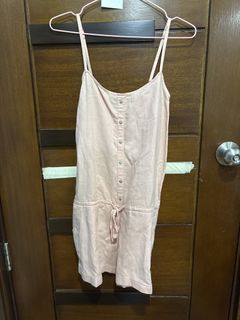 (Category: ) located in . Submitted by clothescarousel (Listing ID 1468440528, Image 1). Description: .