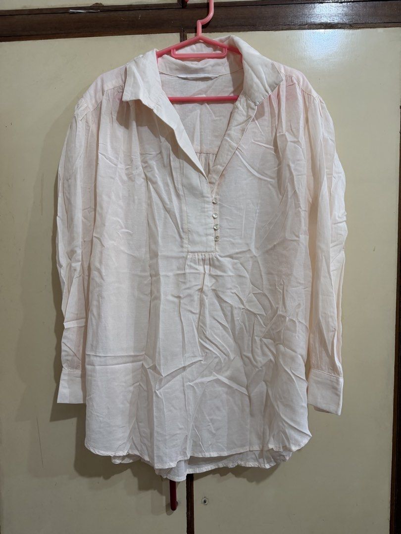 Mango Pink Top Large (Category: Longsleeves) located in Manila. Submitted by preloved_new_forsale (Listing ID 1468343546, Image 1). Description: .