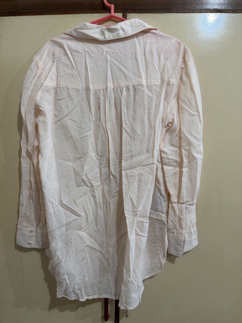 Mango Pink Top Large (Category: Longsleeves) located in Manila. Submitted by preloved_new_forsale (Listing ID 1468343546, Image 2). Description: .