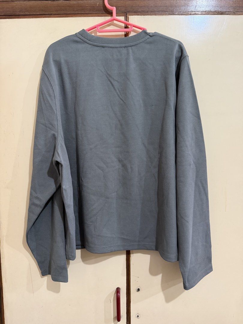 Mango Sweater Gray Large (Category: Coats, Jackets and Outerwear) located in Manila. Submitted by preloved_new_forsale (Listing ID 1468340588, Image 2). Description: .