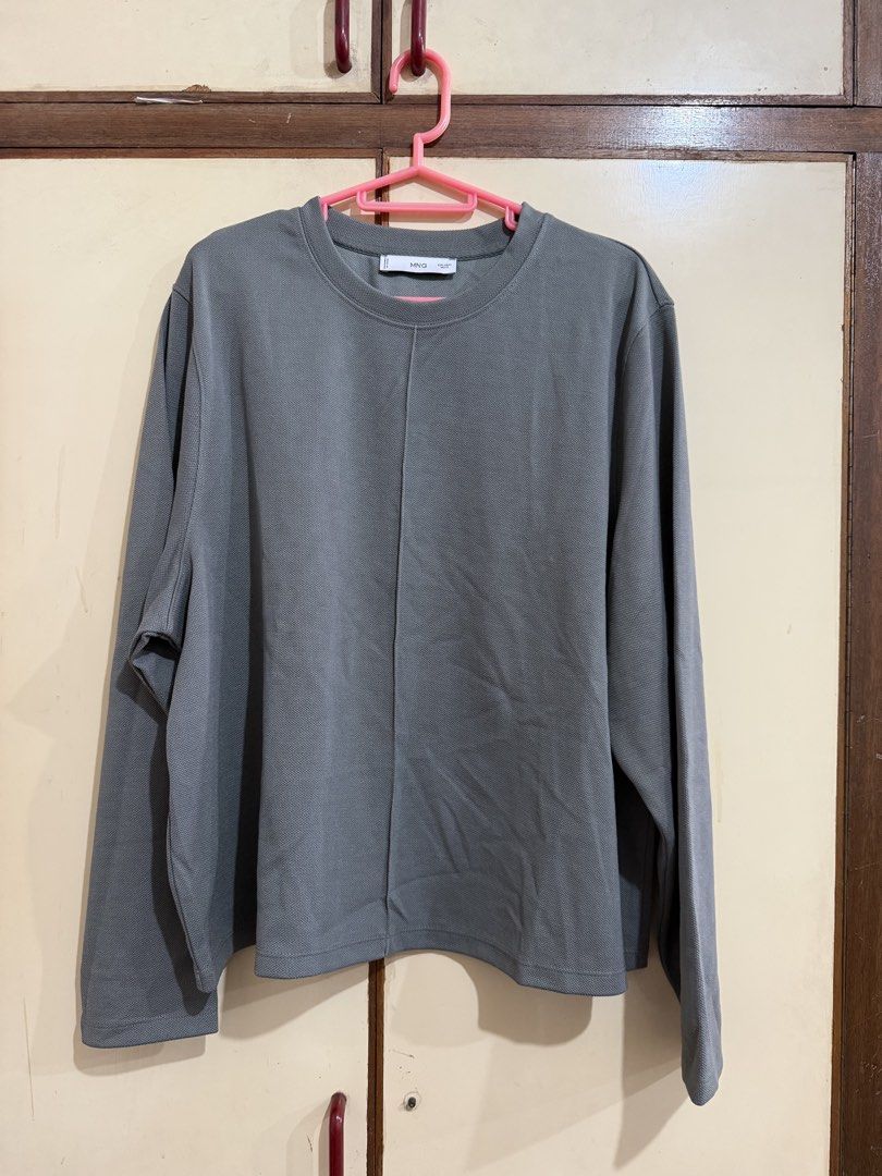 Mango Sweater Gray Large (Category: Coats, Jackets and Outerwear) located in Manila. Submitted by preloved_new_forsale (Listing ID 1468340588, Image 1). Description: .