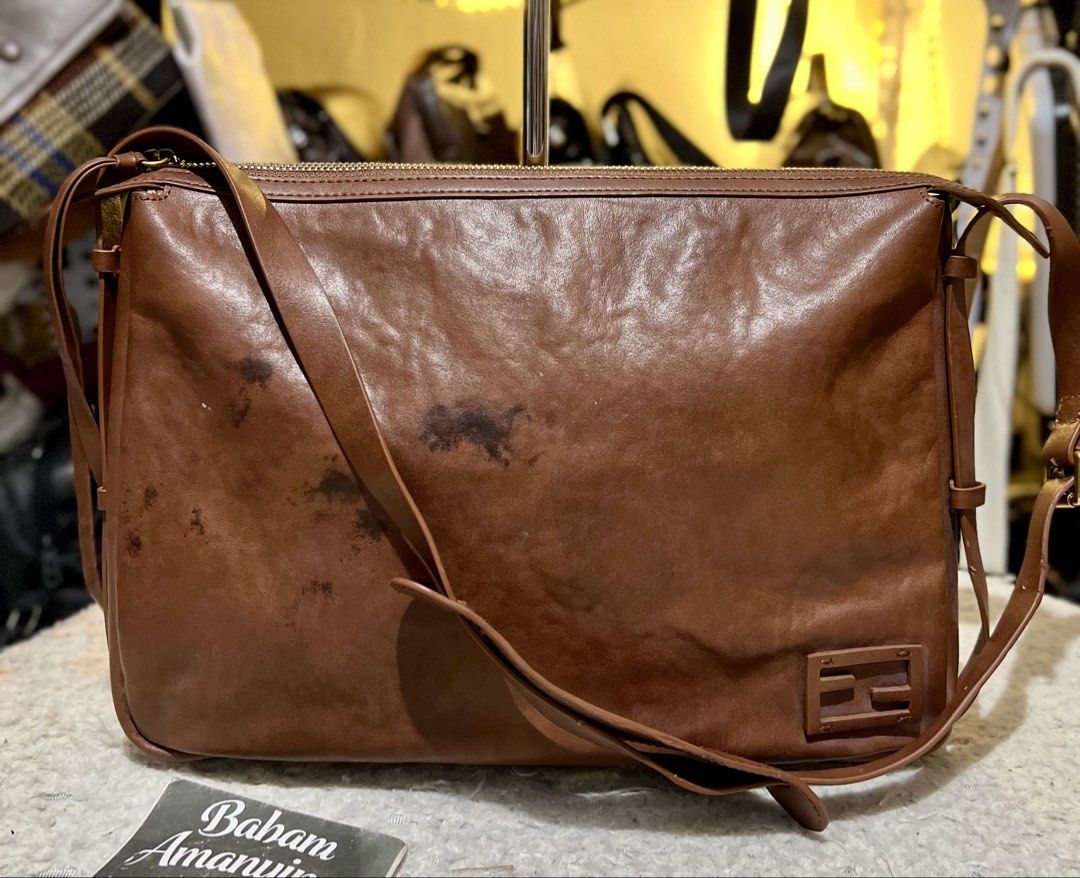 Maple Brown Large Sling bag for men (Category: Sling Bags) located in Rizal. Submitted by babamamanyingonlineshop (Listing ID 1468348807, Image 1). Description: .