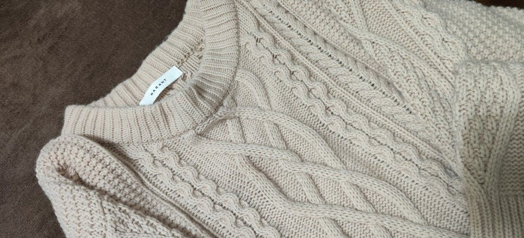 Marant Beige Cable Knit Sweater (Category: Longsleeves) located in Manila. Submitted by snz_shop (Listing ID 1468460848, Image 3). Description: - Brand: Marant - Color: Neutral beige (goes with everything) - Material/Style: Thick cable knit with textured pattern on front and sleeves - Design: Classic crew neck with ribbed cuffs and hem - Condition/Vibe: Warm, cozy, and perfect for the PH rainy season or cold weather travels.