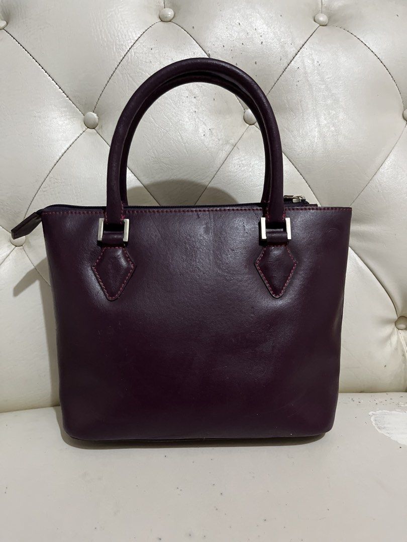 Marco Polo Handbag Preloved (Category: Tote Bags) located in Lubao. Submitted by mm.olshop (Listing ID 1468313312, Image 2). Description: Brand: Marco Polo Handbag Condition: 8/10 Sturdy! Love this bag. 🥰 📌Payment first📌 Message us for more info.😇 .