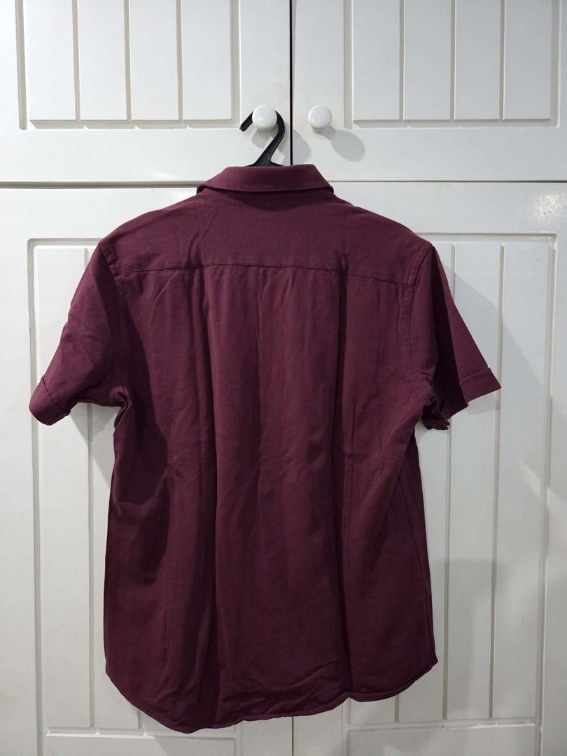 Massimo Dutti Maroon Short Sleeve Button down (burgundy) (Category: Tshirts & Polo Shirts ) located in Muntinlupa City. Submitted by booterin0 (Listing ID 1468356713, Image 2). Description: Massimo Dutti short sleeved button down (burgundy) Size: L (men’s) Condition: used once. Price: ₱2,100 (negotiable + can bundle with other items) RFS: decluttering Payment via GCash or bank transfer. Delivery shouldered by buyer 💌 Message me if interested!.