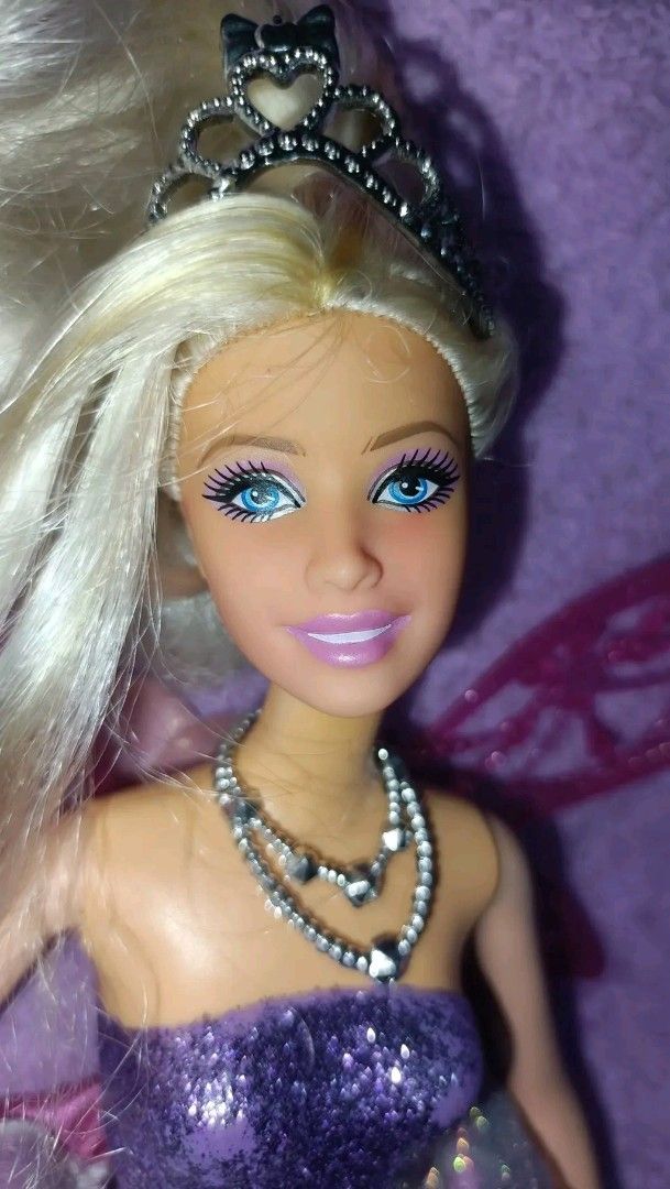 Mattel Barbie Princess Cataina doll (Category: Kids Toys) located in Tagoloan. Submitted by khaira12345 (Listing ID 1468382028, Image 2). Description: Pinkish face nag re-rejuv ata sya Yellowing torso Not og accs Need tahiin sa back part ng skirt Need linisan Medyo may crack sa back part ng wings nya As is nalang sa ibang flaws na diko napansin.