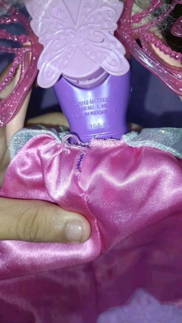 Mattel Barbie Princess Cataina doll (Category: Kids Toys) located in Tagoloan. Submitted by khaira12345 (Listing ID 1468382028, Image 3). Description: Pinkish face nag re-rejuv ata sya Yellowing torso Not og accs Need tahiin sa back part ng skirt Need linisan Medyo may crack sa back part ng wings nya As is nalang sa ibang flaws na diko napansin.