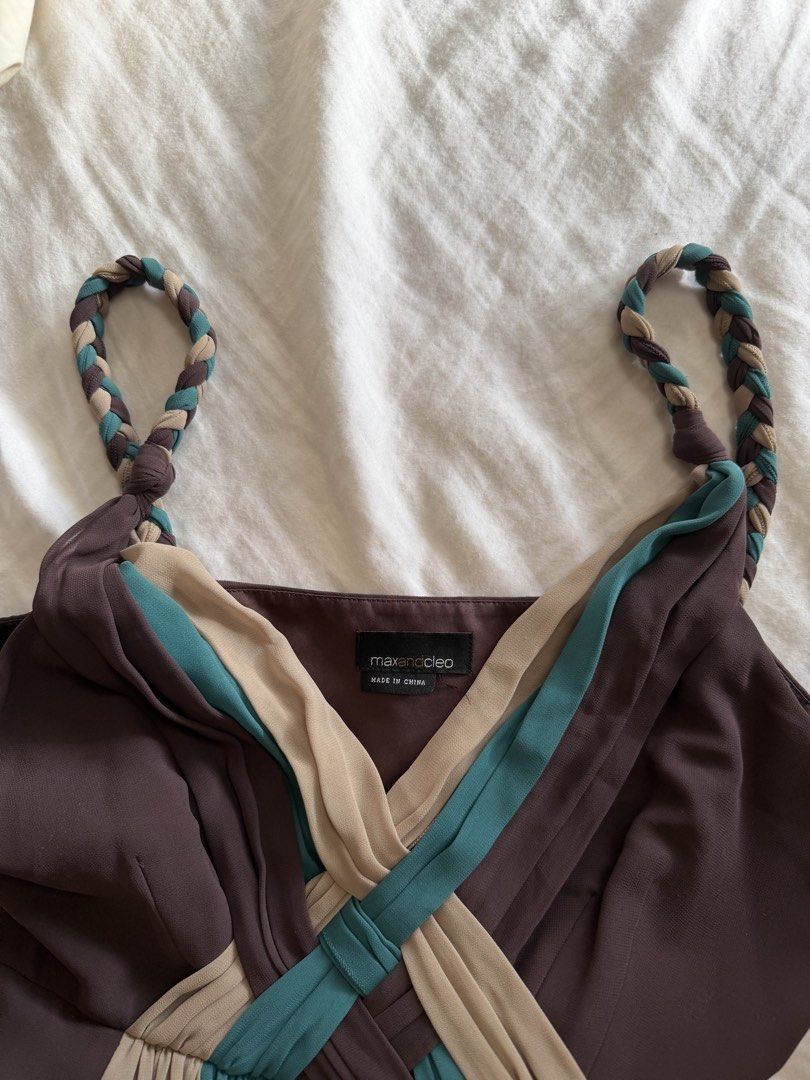 max and cleo dress (Category: Dresses) located in Cabanatuan. Submitted by brokegirlwholovesclothes (Listing ID 1468459625, Image 3). Description: - best fits size L - waist 30" up, length 39" - high quality .