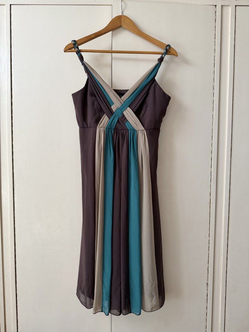 max and cleo dress (Category: Dresses) located in Cabanatuan. Submitted by brokegirlwholovesclothes (Listing ID 1468459625, Image 1). Description: - best fits size L - waist 30" up, length 39" - high quality .